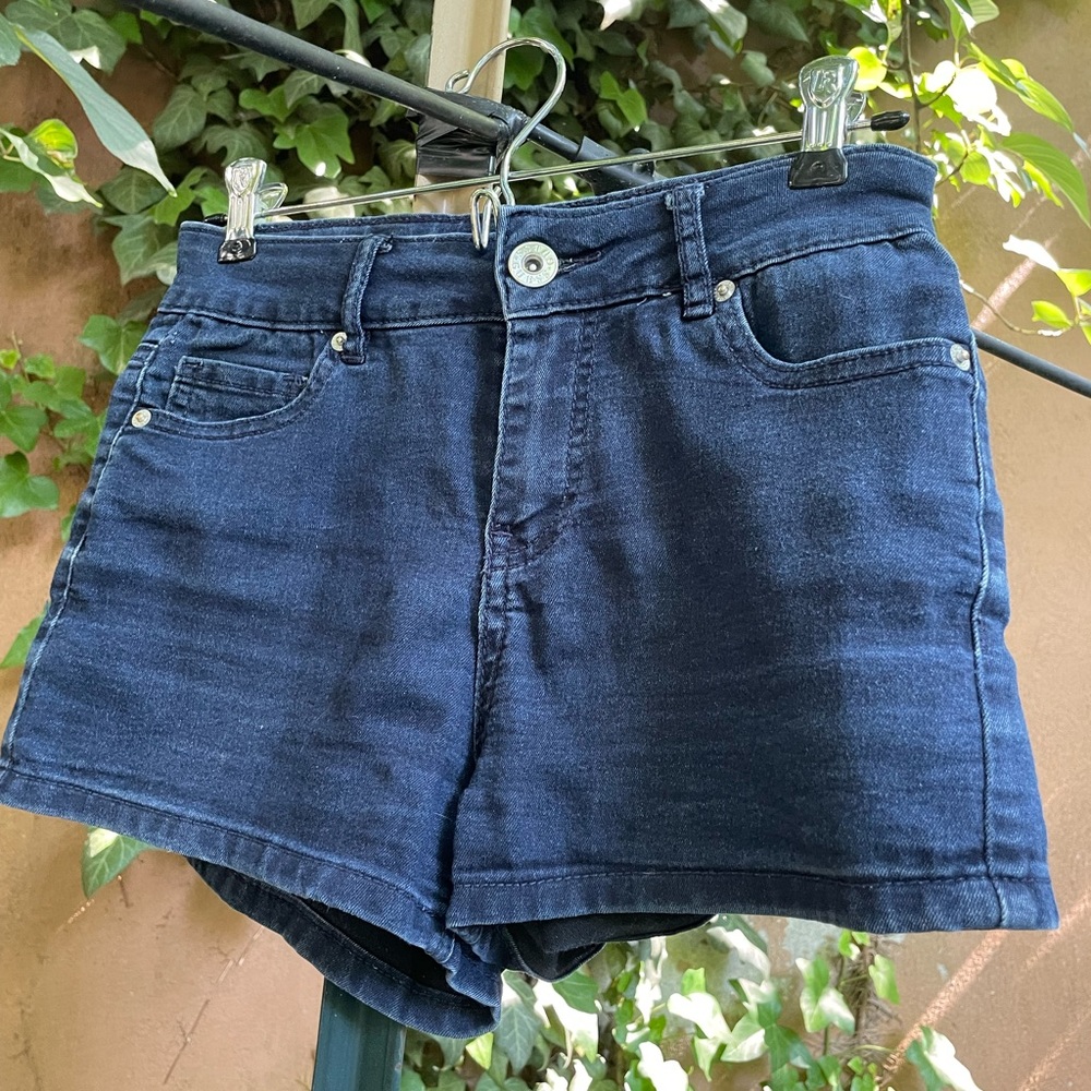 Guess short mid rise jean shorts dark stretch denim size 26